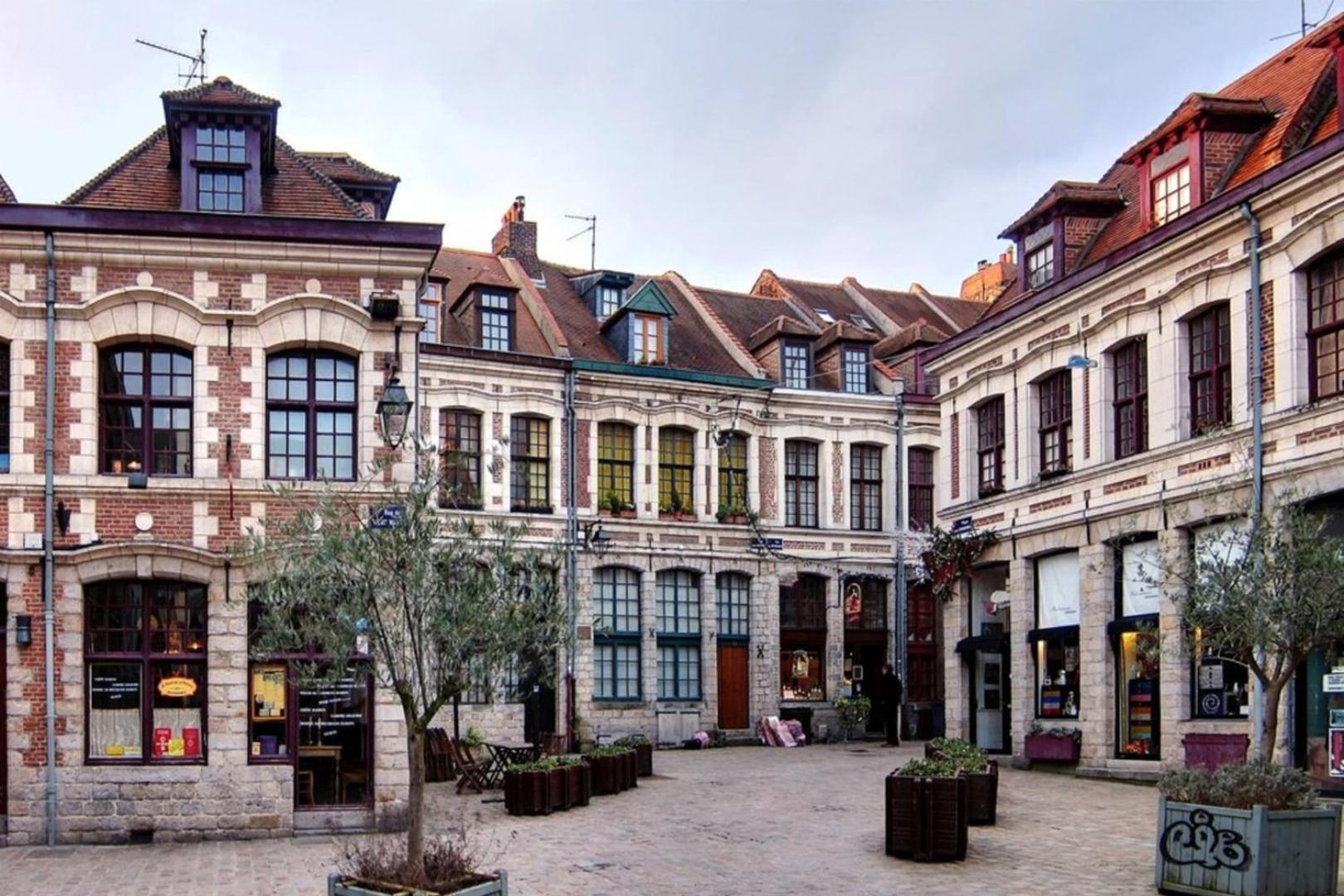 Duplex In The Heart Of Old Lille Terrace + Parkingアパートメント エクステリア 写真